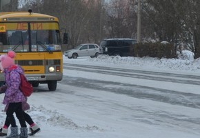 Автоинспекторы рекомендуют родителям повторить с детьми безопасный маршрут «Дом – школа – дом»