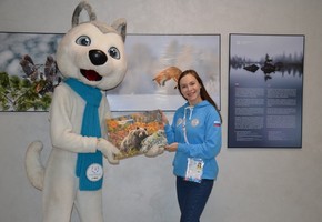 СУЭК наградила самых внимательных посетителей выставки "Первозданная Россия"