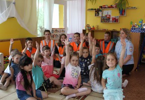 В Шарыпово ЮИДовцы побывали в гостях у воспитанников детского сада