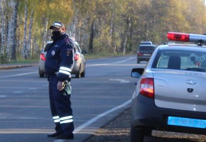 Сотрудники Госавтоинспекции проверили безопасность детей в автомобилях и выявили нарушения