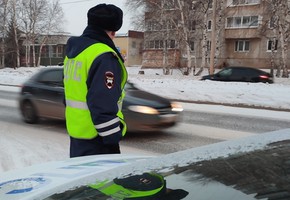 Госавтоинспекция призывает автомобилистов строго придерживаться правил безопасности в условиях непогоды